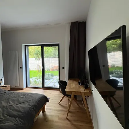 Stylish Apartment With Garden And Garage Parking Brno