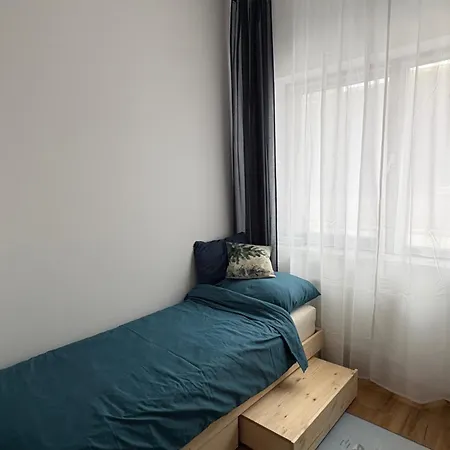 Apartmán Stylish Apartment With Garden And Garage Parking