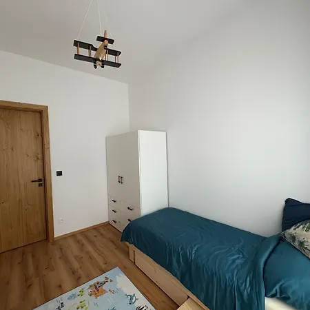 Apartmán Stylish Apartment With Garden And Garage Parking *